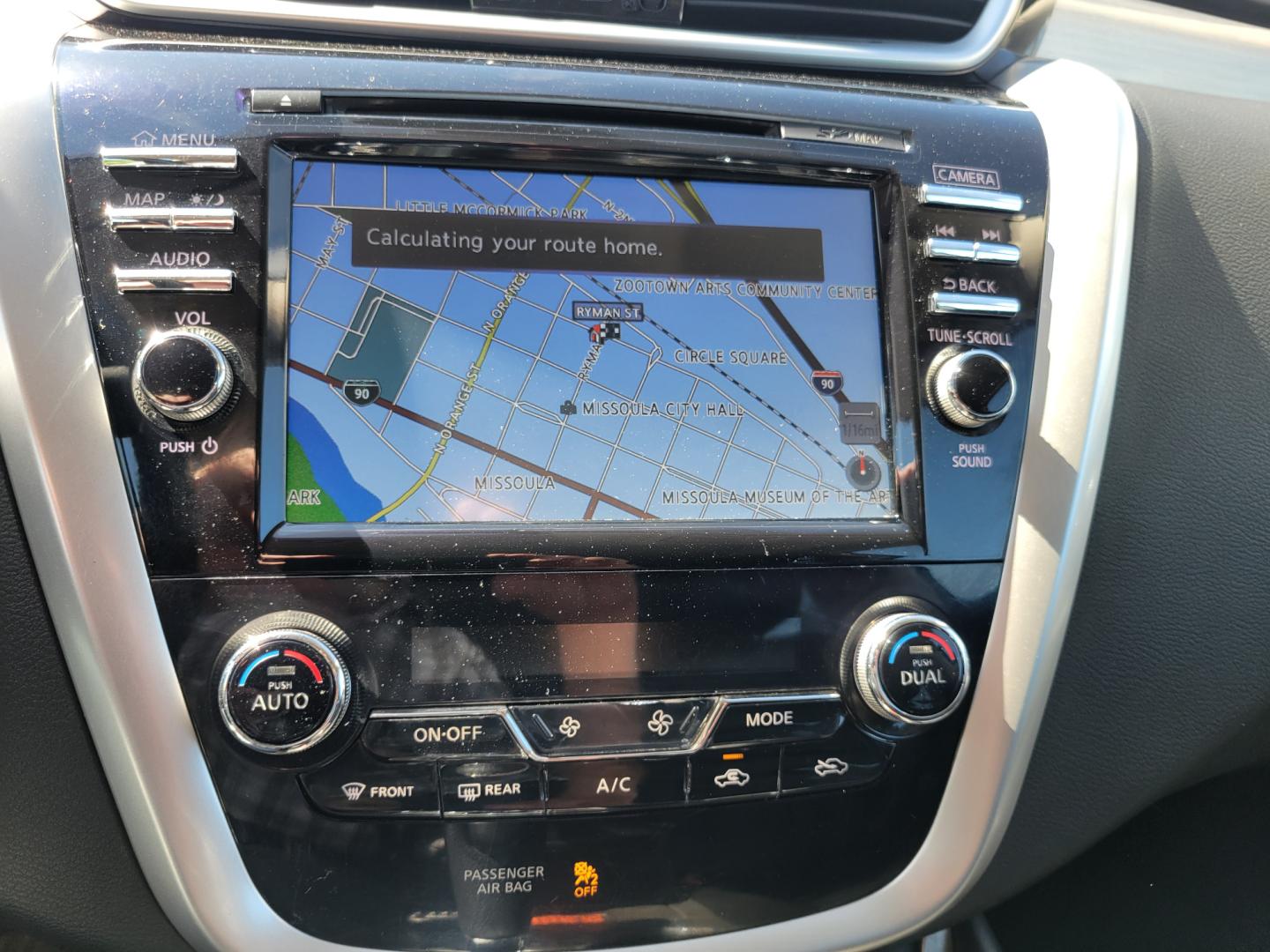 2015 Silver /Black Nissan Murano Platinum (5N1AZ2MH9FN) with an 3.5 V6 engine, XTRONIC CTV transmission, located at 450 N Russell, Missoula, MT, 59801, (406) 543-6600, 46.874496, -114.017433 - Loaded AWD. 3.5L V6. Xtronic CVT Transmission. Power Heated and Cooled Front Seats. Heated Steering Wheel. Power Sunroof. Leather. power Tilt and Telescoping Steering Wheel. Navigation. Backup Camera. Bose Sound System. Air Conditioning. Bluetooth. Steering Wheel Controls. Power Liftgate. Remote Sta - Photo#20